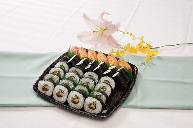 エヴァホール大海の食事(のり巻いなり)